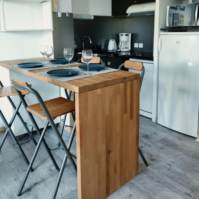 Appartement Dans Residence Avec Piscine Ла-Лонд-ле-Мор Экстерьер фото